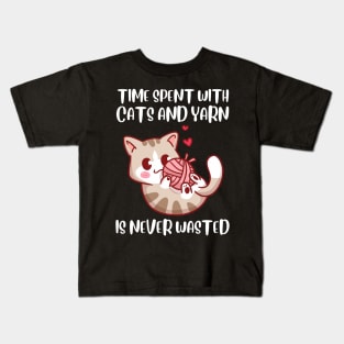 Funny Cat And Yarn Playing Kawaii Cat Lover Kids T-Shirt